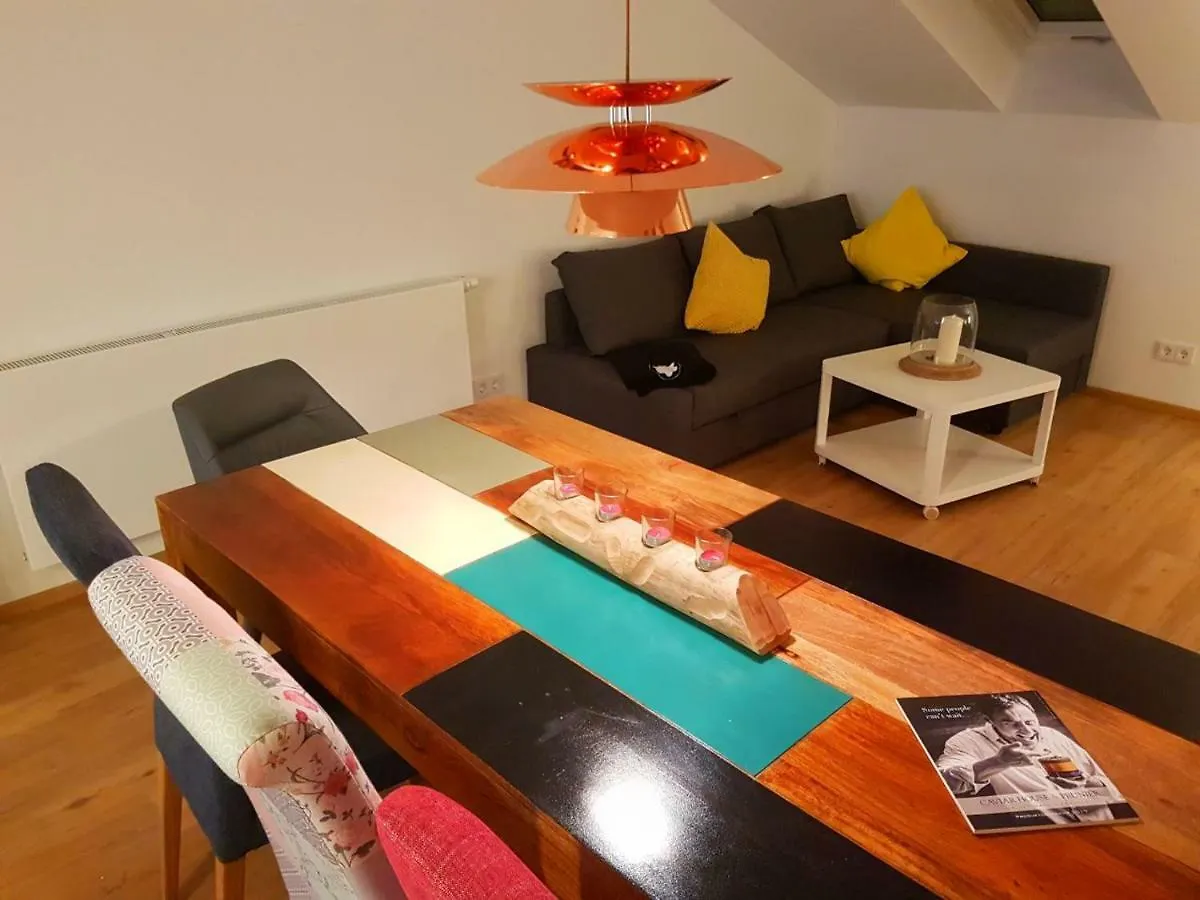 Cozy Rooftop Apartment Next To The English Garden, 60Qm Munich Germany