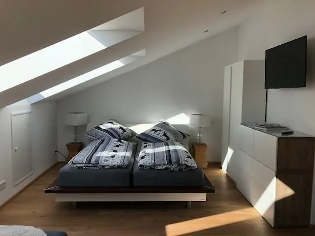 Cozy Rooftop Apartment Next To The English Garden, 60Qm Munich